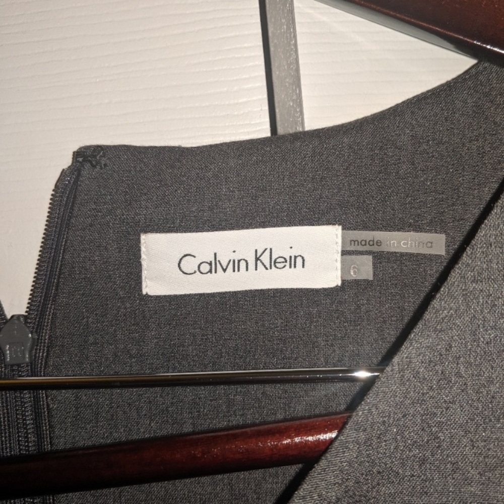 Brand New Calvin Klein Sheath Dress in Charcoal Gray w/Logo Belt - Picture 4 of 7
